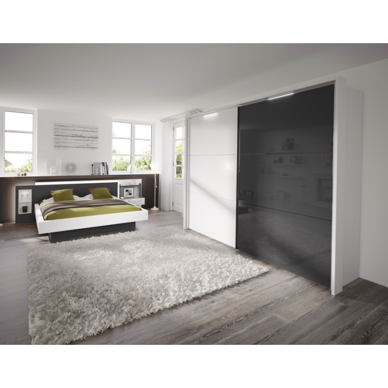 Chambre blanche et grise sur mesure avec lit et armoire dressing Chambre blanche