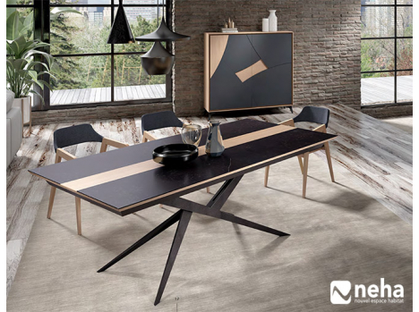 Table de repas avec plateau en dekton et chemin de table en bois chêne