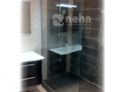 Salle de bain noir et blanc